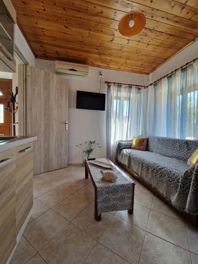 Ferienhaus Afroditi's 1